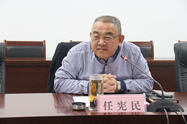 市人社局党委委员,副局长任宪民介绍我市创业就业工作情况清远市人社